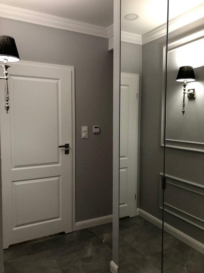 Family Sauna Apartments: Downtown Plac Wolnosci with 5 Bedrooms Kielce Exterior photo